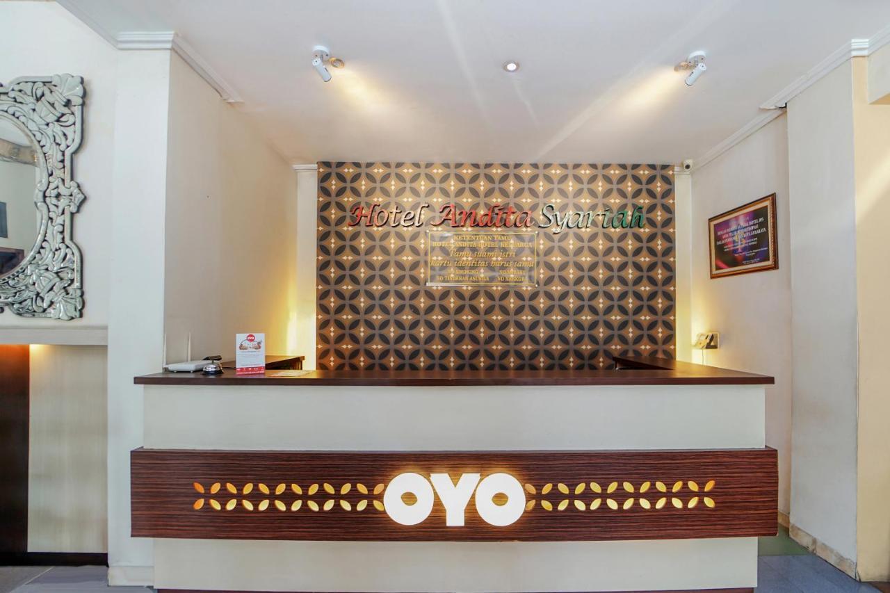 Oyo 231 Hotel Andita Syariah Surabaya Ngoại thất bức ảnh