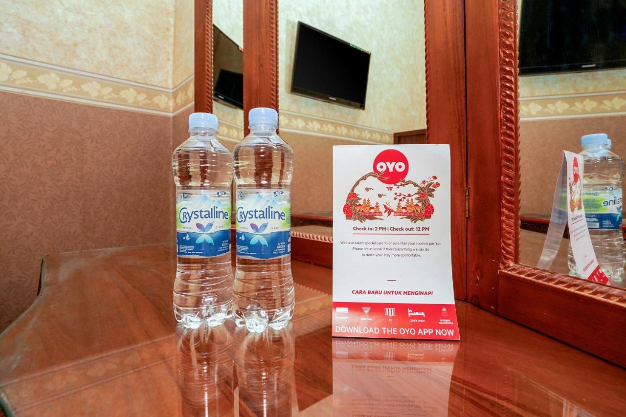 Oyo 231 Hotel Andita Syariah Surabaya Ngoại thất bức ảnh