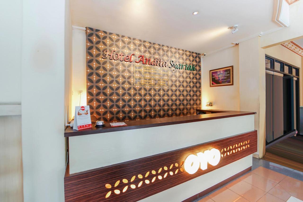 Oyo 231 Hotel Andita Syariah Surabaya Ngoại thất bức ảnh