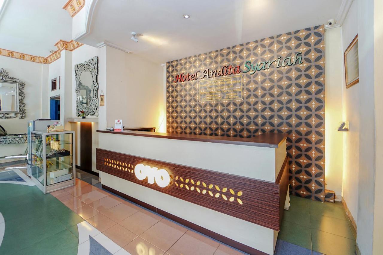 Oyo 231 Hotel Andita Syariah Surabaya Ngoại thất bức ảnh