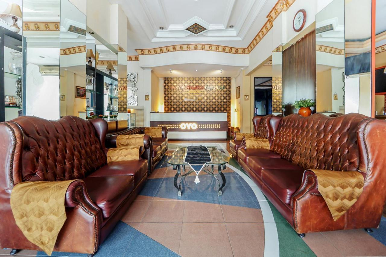 Oyo 231 Hotel Andita Syariah Surabaya Ngoại thất bức ảnh