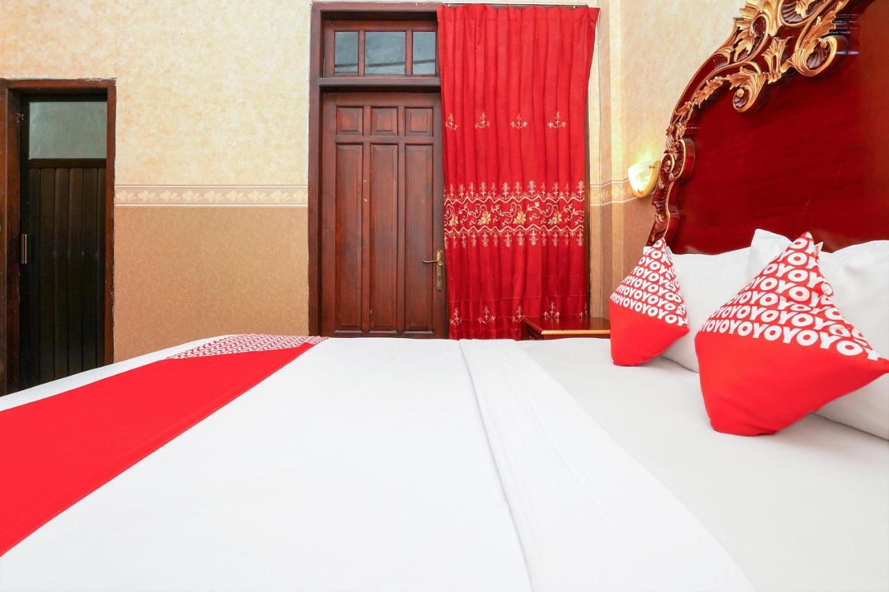 Oyo 231 Hotel Andita Syariah Surabaya Ngoại thất bức ảnh