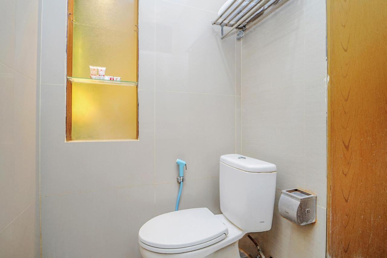 Oyo 231 Hotel Andita Syariah Surabaya Ngoại thất bức ảnh